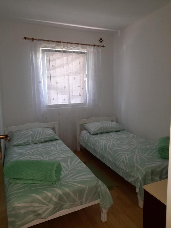 Apartmani Plesa Vir Esterno foto