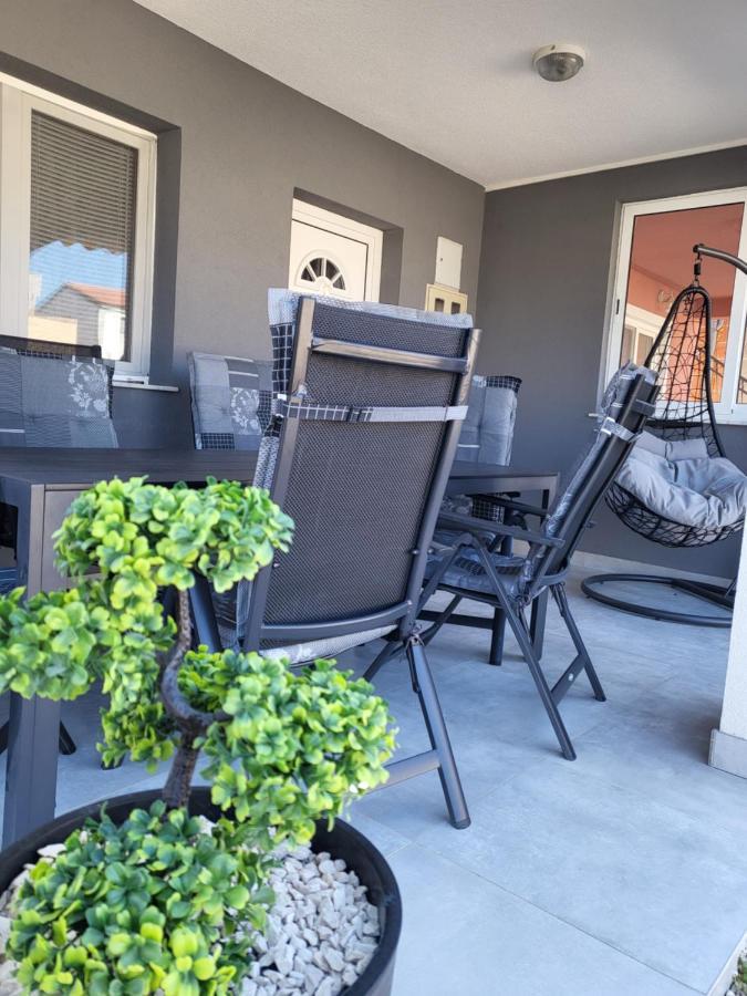 Apartmani Plesa Vir Esterno foto