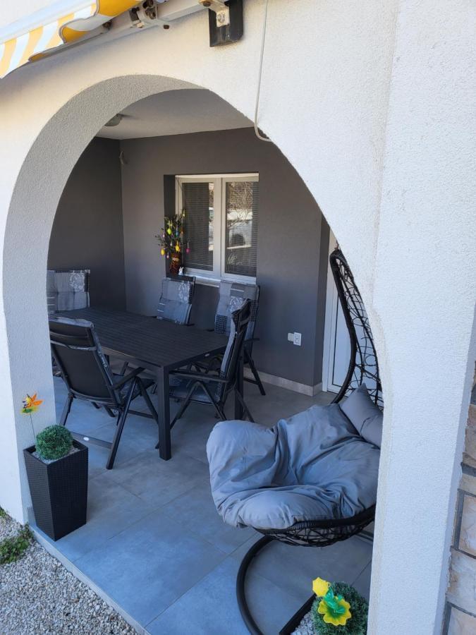 Apartmani Plesa Vir Esterno foto